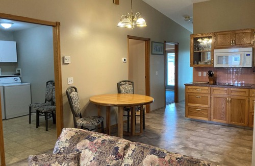 Sundre House | Peaceful Tranquility at Mama B’s!