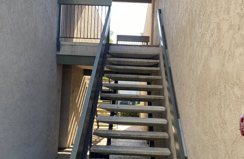 Serra Mesa Condo | Peaceful upper unit condo w/ high ceilings and private balcony