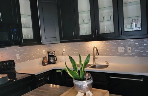 Whitewater House | Peaceful Vacation Spot Near Whitewater Lake – Modern Comfort Meets Nature!