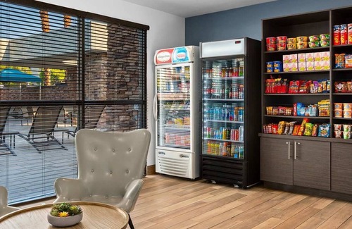 Las Vegas Condo | Peaceful Vegas 2 Bedroom, 2 Bathroom Condo, Sleeps 6
