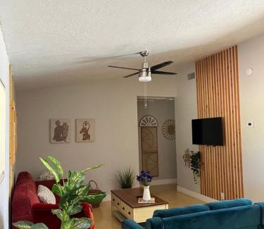 Sunrise Manor House | Peaceful Vegas