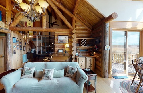 Island Park Cabin | Peaceful View* 2Br, 2Ba, Bbq Grill, Hot Tub, Sleeps 4, 18 Miles to Yellowstone