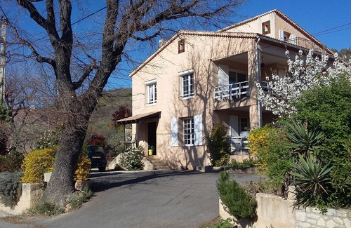 L'Escale Villa | PEACEFUL VILLA IN A SMALL VILLAGE IN PROVENCE