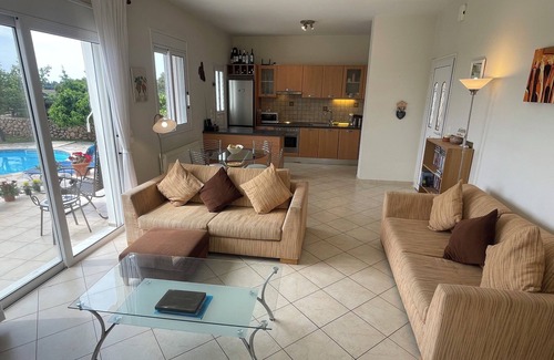 Lakithra House | Peaceful villa in typical Kefalonian village. Close to beautiful St Thomas` Bay.