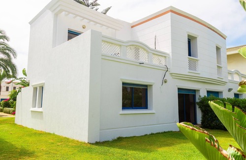 Skhirat Plage Villa | Peaceful villa with a beautiful garden, less than 5 minutes walk from beach