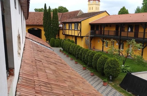 Vladeni House | Peaceful Village Stay at Transylvanian Nest – just minutes from Brașov