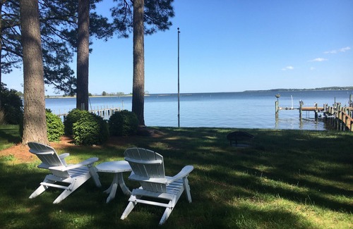 Kinsale House | Peaceful Waterfront Cottage in Kinsale, VA