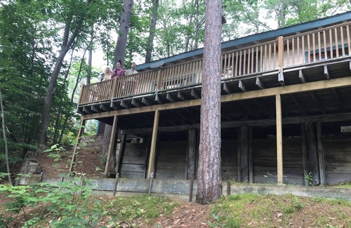 Turner Ski Chalet | Peaceful Waterfront Cottage