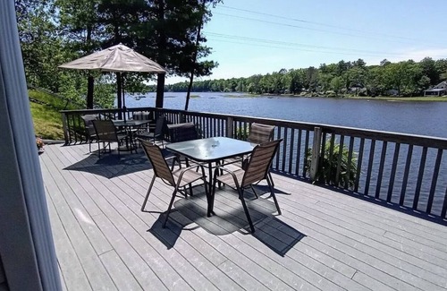 Stanwood House | Peaceful Waterfront Home on the Muskegon River