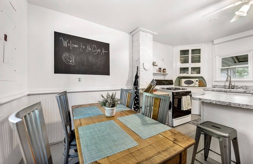 Compton House | Peaceful Waterfront Retreat for Bird Lovers- Close to DC