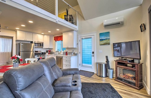Yachats Condo | Peaceful Winter Retreat: Oregon Coastline Beach!