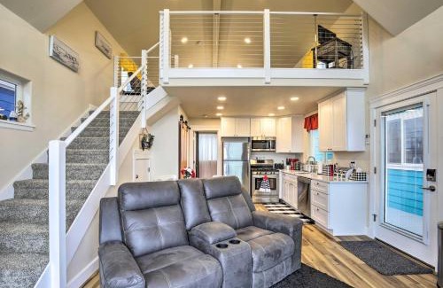 Yachats Apartment | Peaceful Winter Retreat Oregon Coastline Beach!