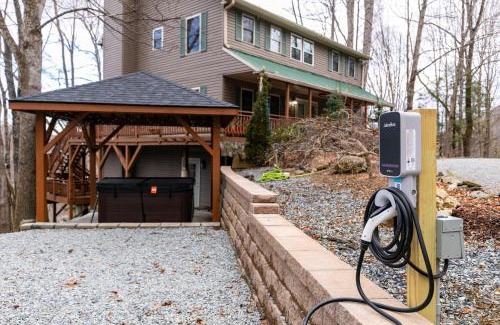 Mill Ridge House | Peaceful Wood Haven at Mill Ridge