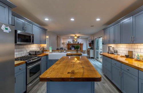 Mill Ridge House | Peaceful Wood Haven at Mill Ridge