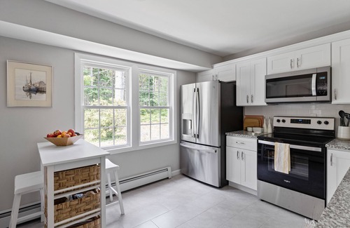 Richmond House | Peaceful Wooded Retreat Near Beaches, Trails & More!