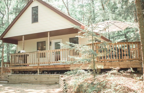Ludington Cabin | Peaceful Woodland Cabin Near Ludington & Pentwater