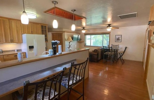 Dalton Ranch House | Peaceful yard, near hot springs, dogs welcome!