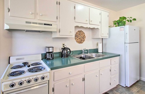 Buckingham Apartment | Peaceful Yogaville Retreat w/ Fire Pit!