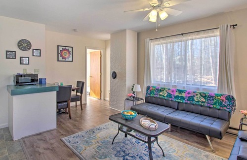 Buckingham Apartment | Peaceful Yogaville Retreat w/ Fire Pit!