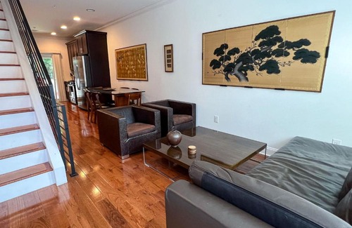 Point Breeze House | Peaceful Zen Getaway in the City
