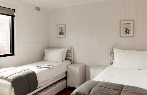 Ventnor House | Peacefull Island Stay with Free Standing Bungalow