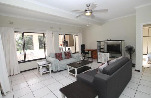 Shelly Beach Apartment | Peacehaven House