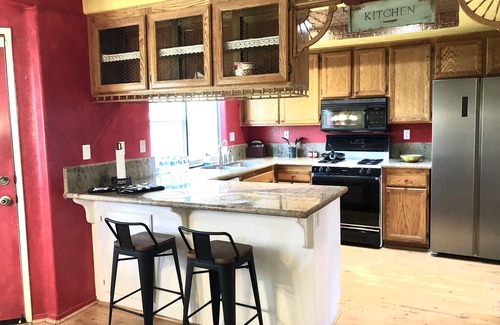 Hemet House | Peach Blossom Country House