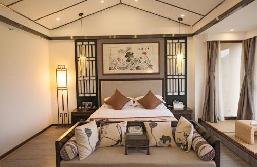 Xiufeng Hotel | Peach Blossom Resort Hotel