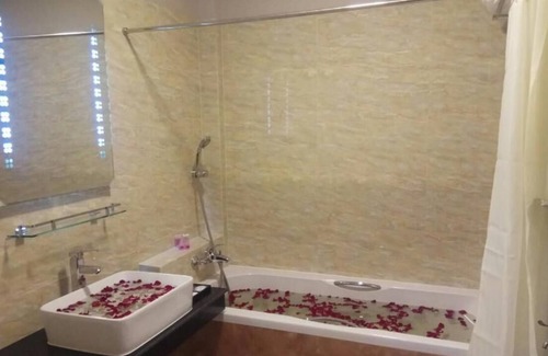 Nyaungshwe Hotel | Peach Hotel Inle