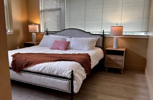 Medford Hotel | Peach Street Inn | Suite 2