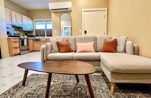 Medford Hotel | Peach Street Inn | Suite 4 | Sleeps 4