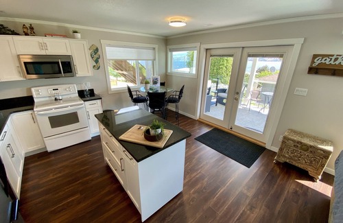 Central Okanagan House | Peachland Lakehouse
