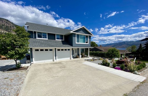 Central Okanagan House | Peachland Lakehouse