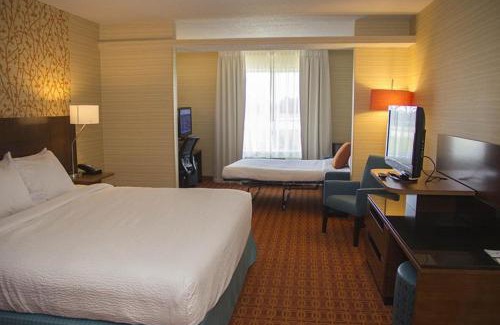Watervliet Hotel | Peachtree Inn & Suites