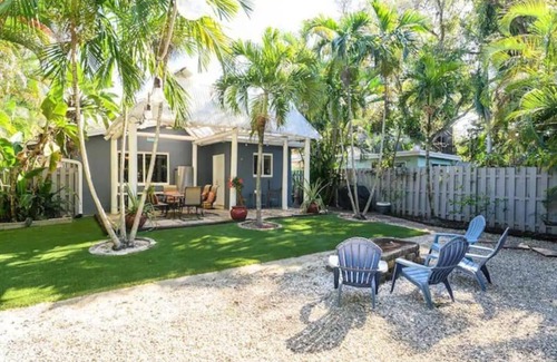 River Oaks Villa | Peacock 2