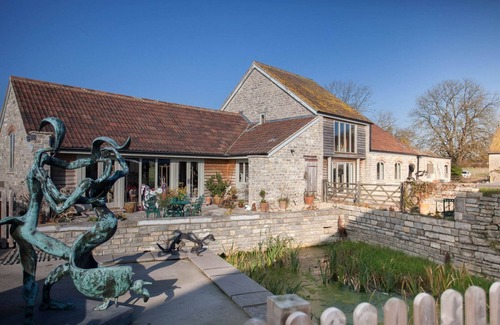 East Pennard House | Peacock Barn - Country charm and luxury