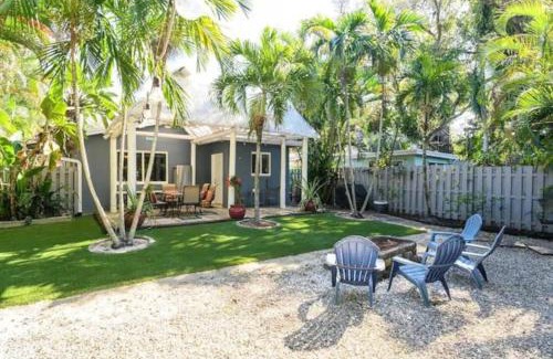 River Oaks House | Peacock Villa 2 By Pmi