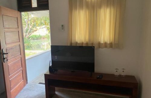 Pinnawala Bed & Breakfast | Peacock Village Pinnawala - Offer Alert! Elephant Welfare Program