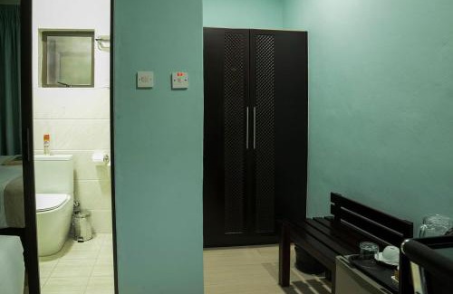 Palapye Bed & Breakfast | PeaconWood Boutique Villa