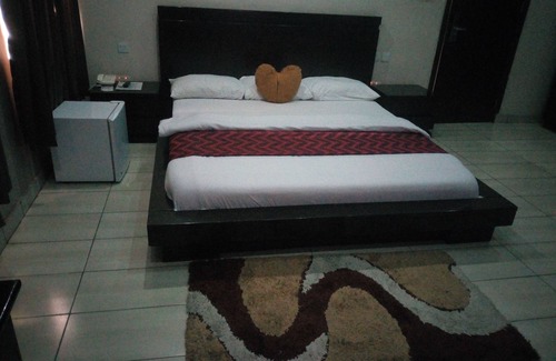Ibadan Hotel | Peak Court Hotels