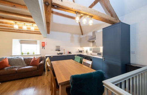 Crowdecote Cottage | Peak District country cottage with free EV charging