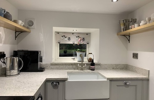 Alstonfield Cottage | Peak District luxury cottage with stunning views in Milldale, Derbyshire Dales