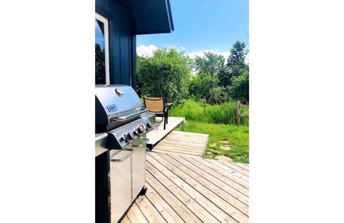 Mayfield House | Peak O' Leelanau in TC! Your Summer 2023 Retreat!