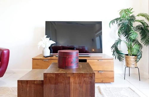 Parap Apartment | Peak of Parap Resort living with Sensational Views