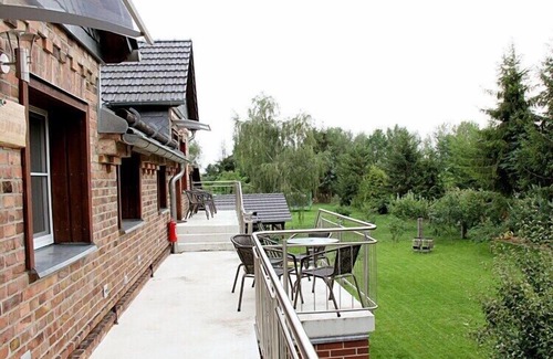 Zutzen Apartment | Pear - On the fruit tree