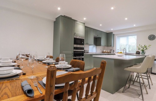 Goosnargh Cottage | PEAR TREE COTTAGE, family friendly, with a garden in Goosnargh