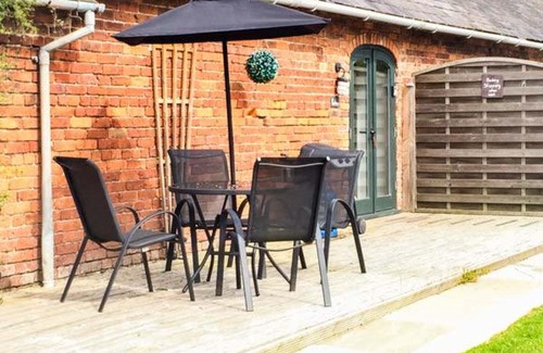Ellesmere House | Pear Tree Cottage
