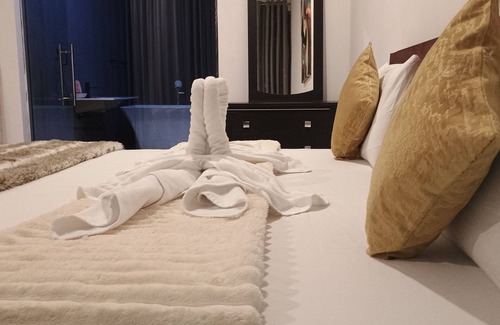 Polonnaruwa Hotel | Pear White Residency-Hotel