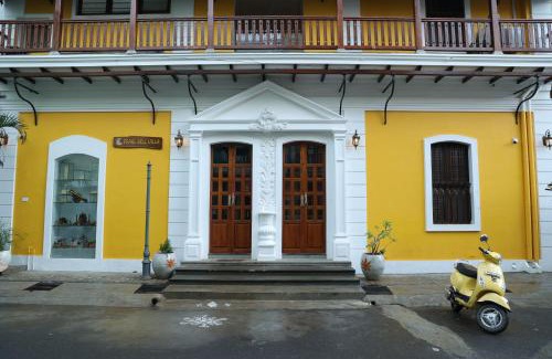 White Town House | Pearl bell Villa