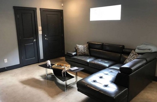 Government Hill House | Pearl/Broadway/E. Grayson Hot Spot! Close to Dtown!